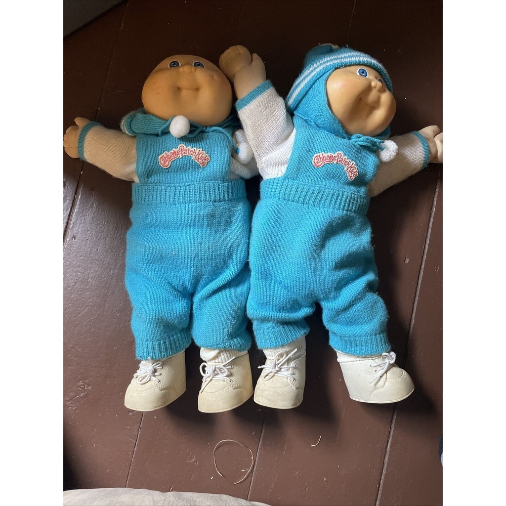 Vintage 1985 Twin Cabbage Patch Kids No Hair, One Dimple, Blue Eyes.
